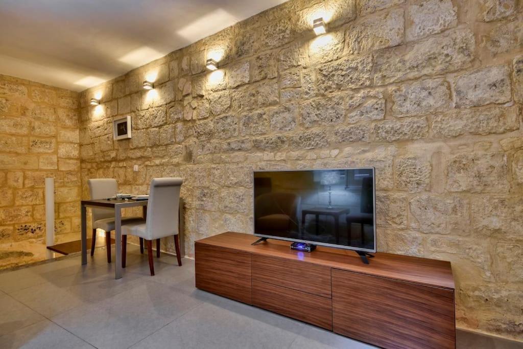 Orangery 101 - Duplex Studio Apartment วัลเลตตา ภายนอก รูปภาพ